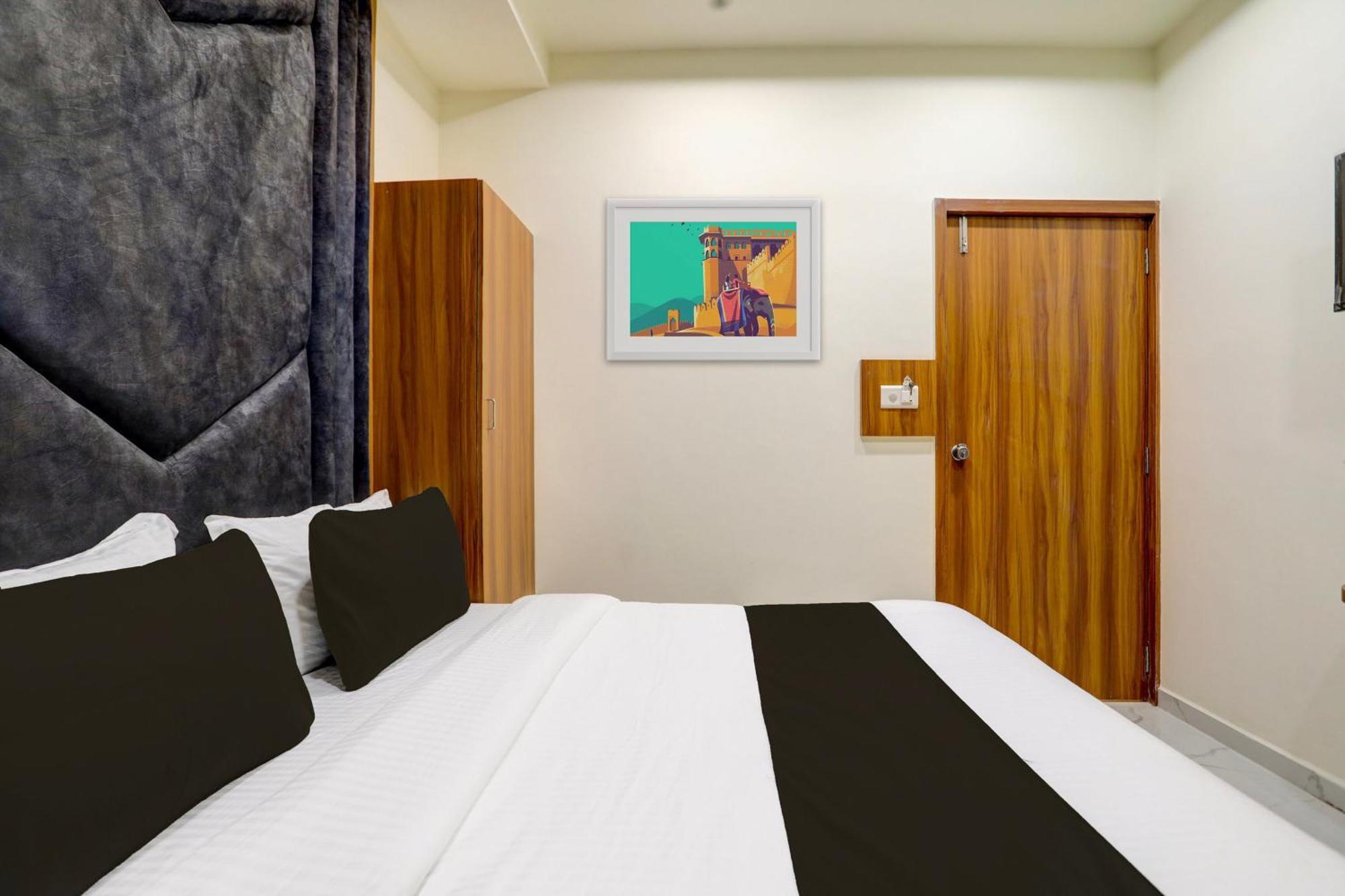 Hotel O Sun Light Amhedabad Dış mekan fotoğraf