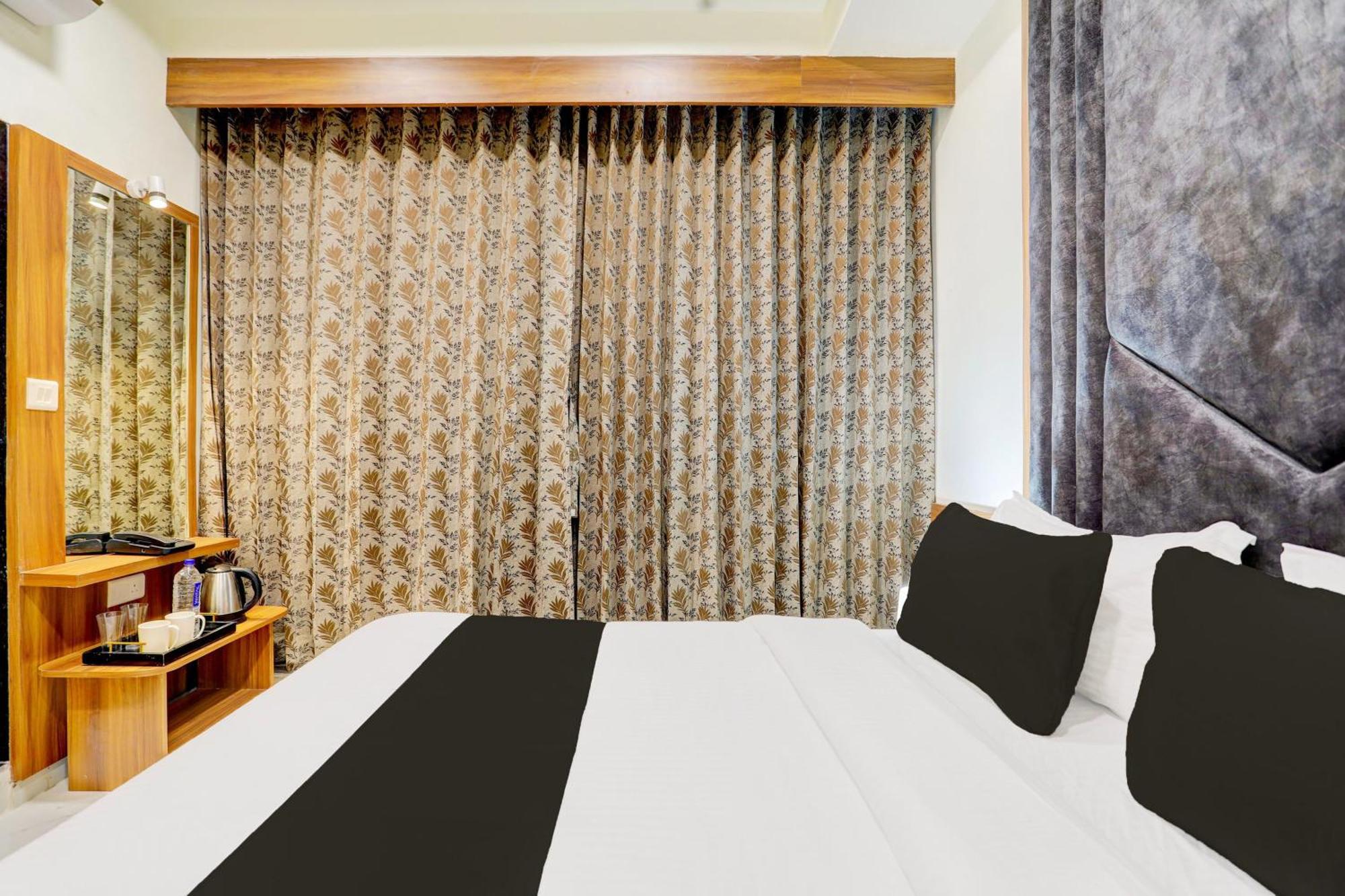 Hotel O Sun Light Amhedabad Dış mekan fotoğraf